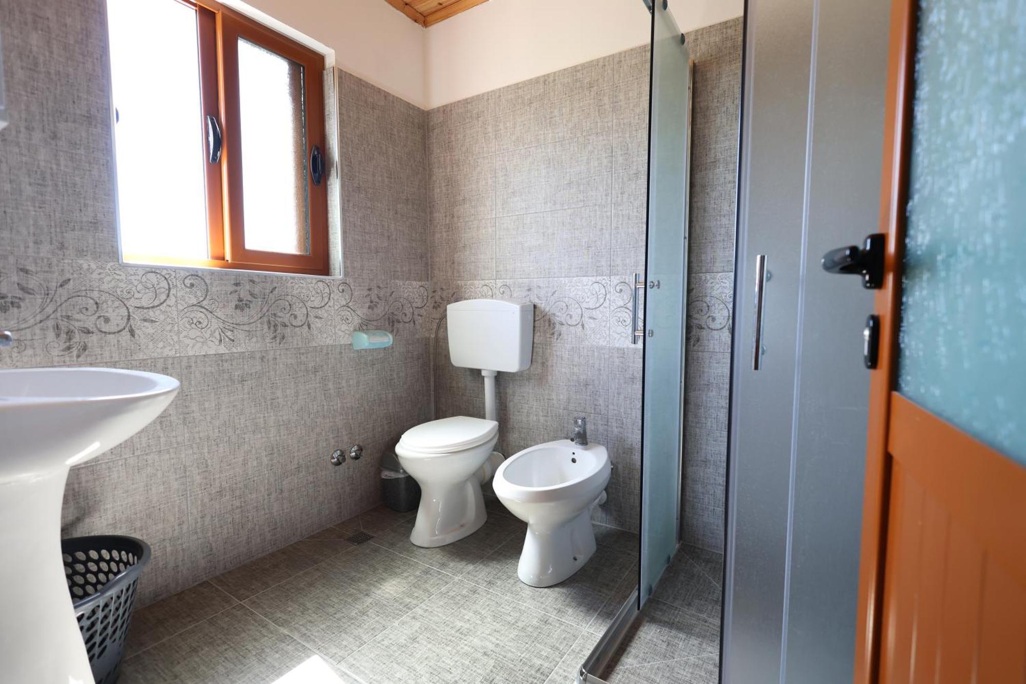 ベラト Samuela Cozy Retreatヴィラ エクステリア 写真