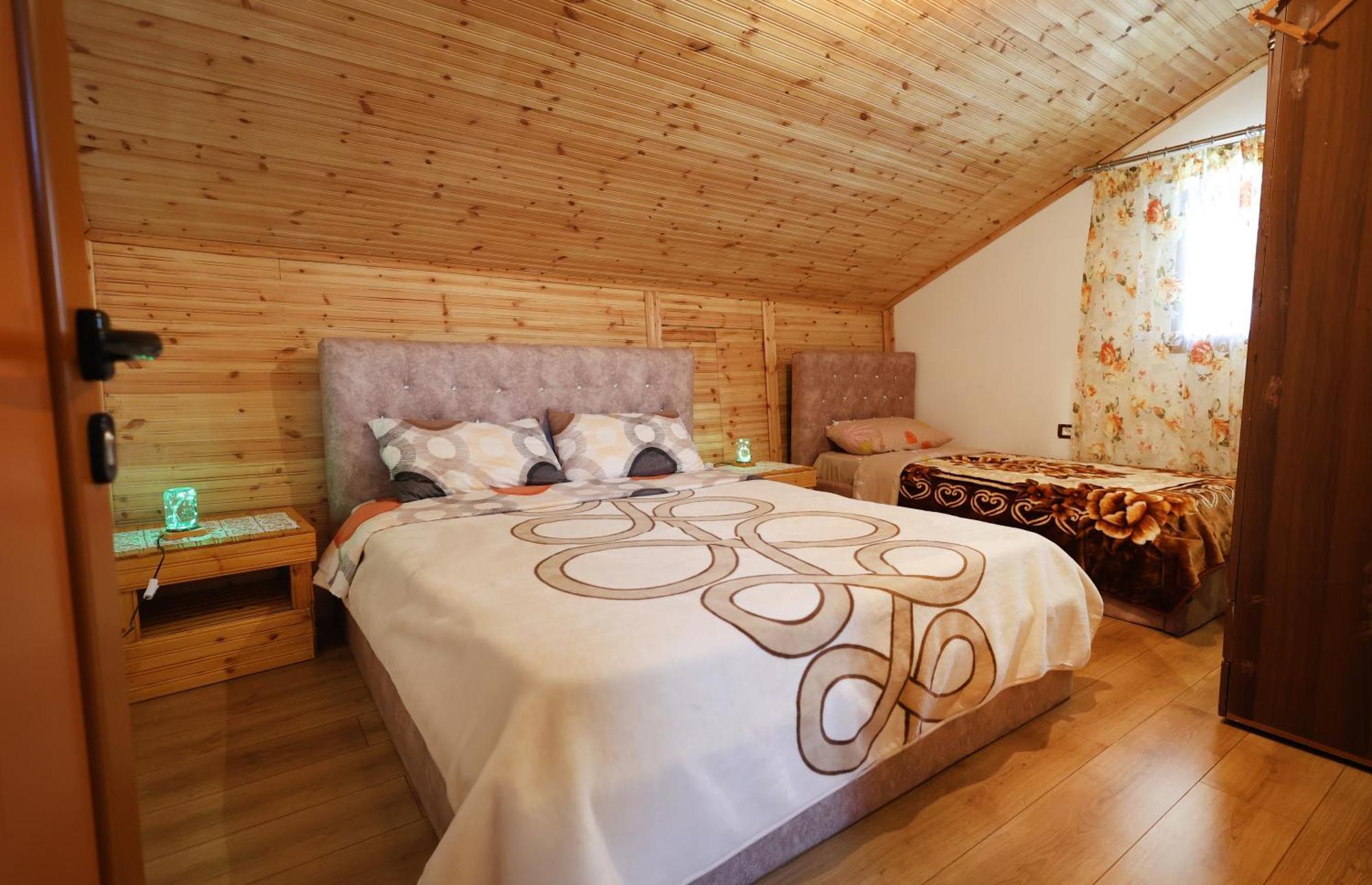 ベラト Samuela Cozy Retreatヴィラ エクステリア 写真