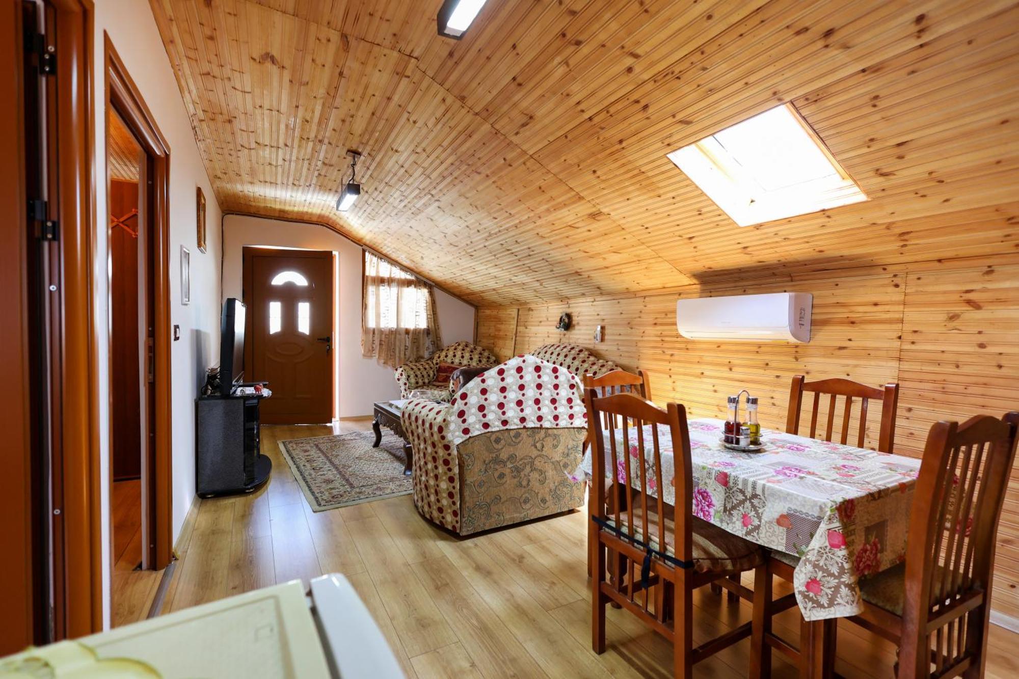 ベラト Samuela Cozy Retreatヴィラ エクステリア 写真